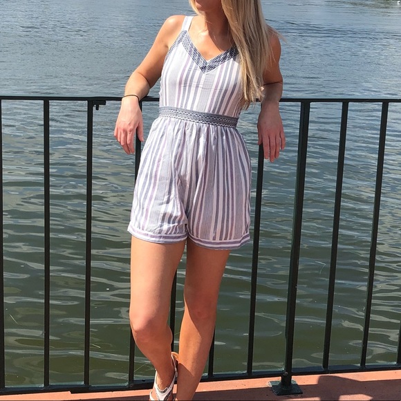 Striped romper - Picture 3 of 3